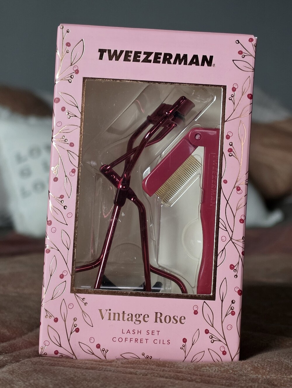 NWT! Tweezerman Vintage Rose Lash Set